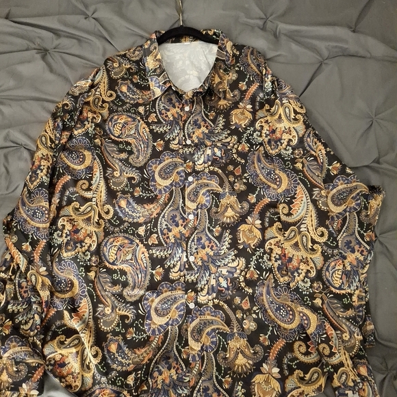 Men's Paisley Button-Up Shirt - Picture 4 of 5